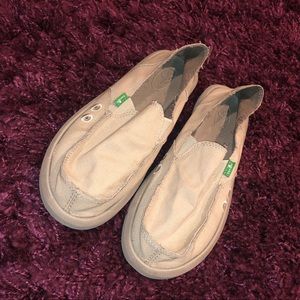 NWOT Sanuk Sidewalk Surfers Shuffle